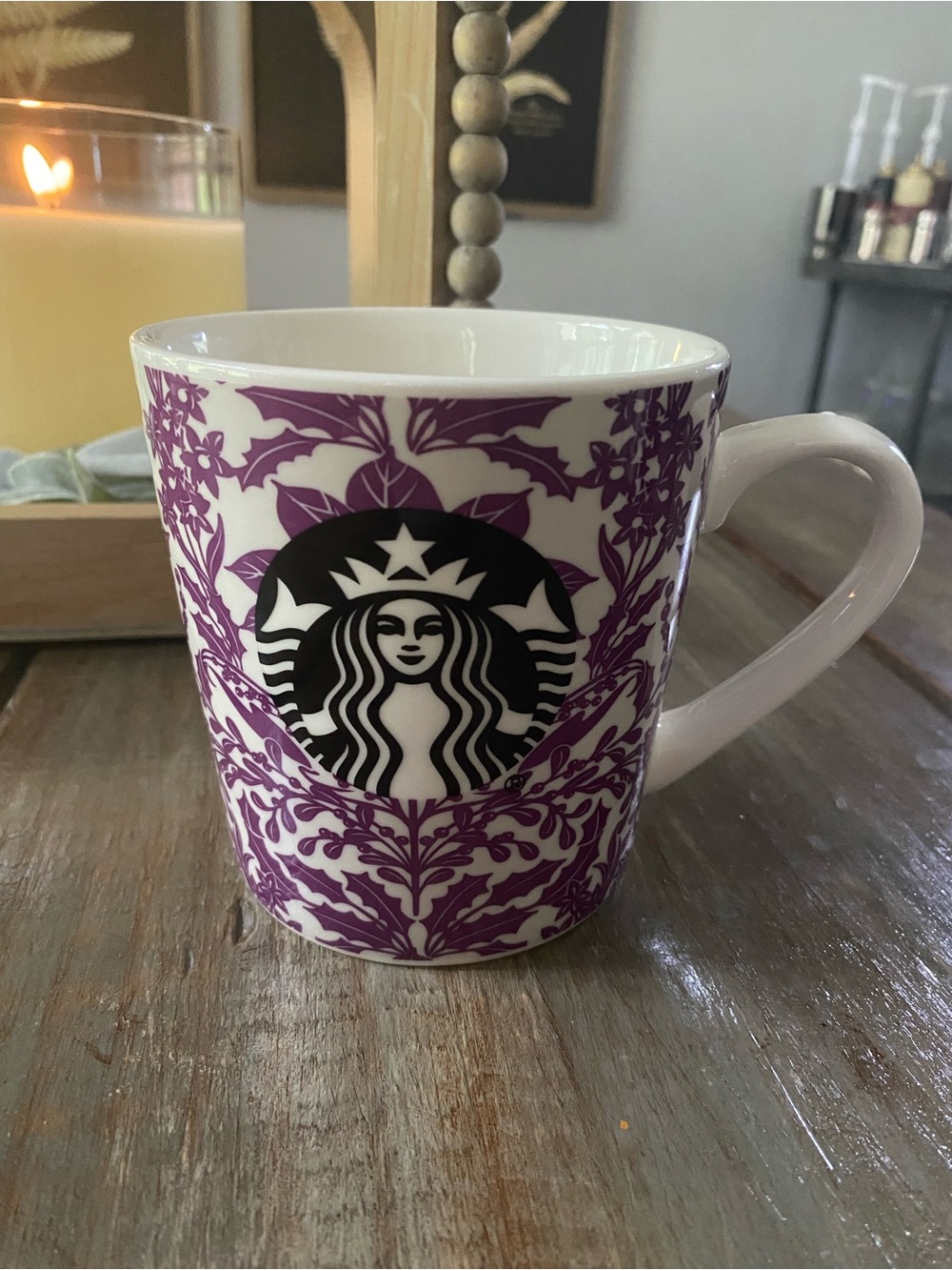 Starbucks Holiday Floral Purple Poinsettia 2017 18 oz Collectible Tea Coffee Mug